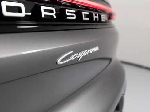 New 2026 Porsche Cayenne image 34