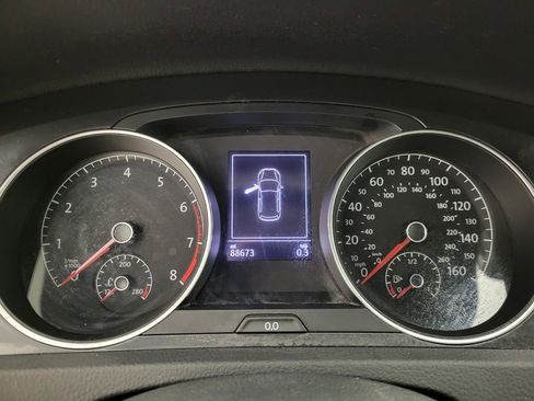 Used 2018 Volkswagen Golf S FWD image 25