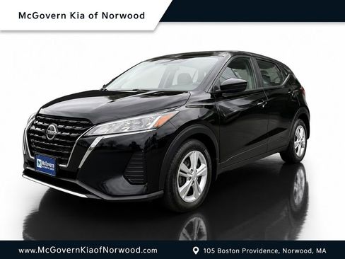 Used 2021 Nissan Kicks S FWD image 1
