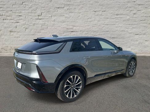 Certified 2025 Cadillac Lyriq Sport RWD image 5
