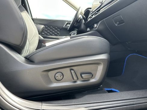 Used 2023 Mitsubishi Outlander SEL image 16