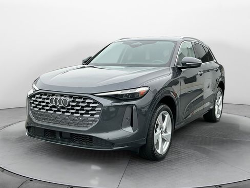 New 2025 Audi Q5 Premium Plus image 3