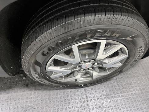 Used 2021 GMC Acadia SLE w/ LPO, Floor Liner Package image 27