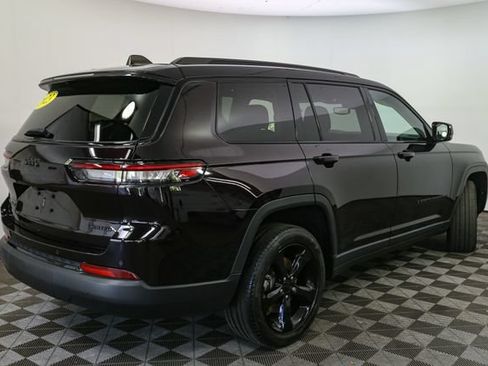 Used 2023 Jeep Grand Cherokee L Limited w/ Black Appearance Package AWD/4WD image 14