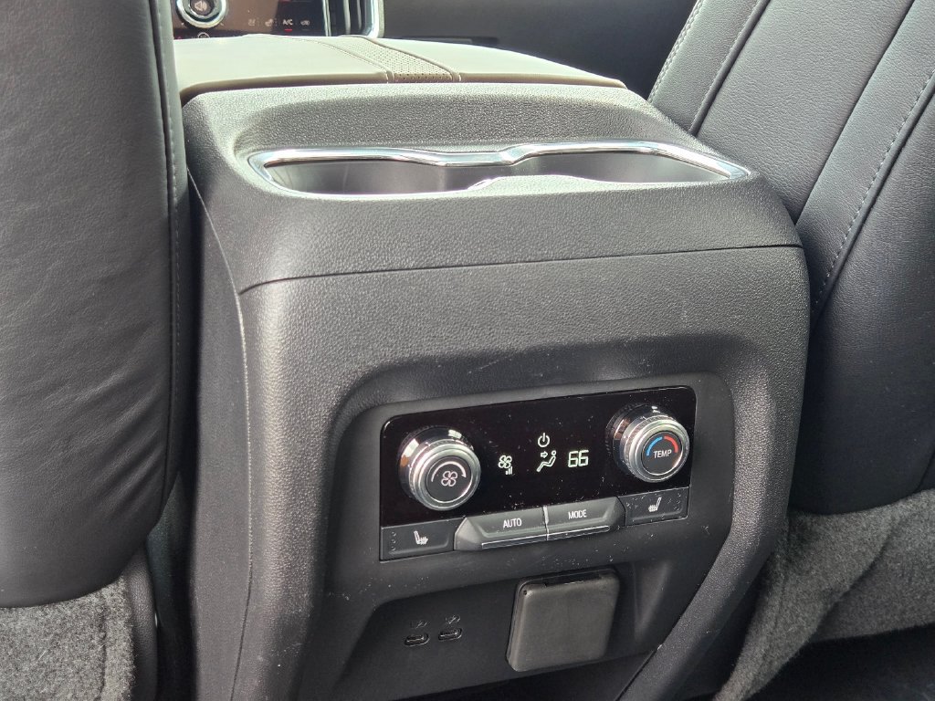 Used 2026 GMC Acadia Denali Ultimate w/ LPO, Floor Liner Package FWD image 25