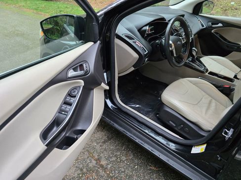 Used 2015 Ford Focus Electric Hatchback 4D w/ Exterior Protection Package image 20