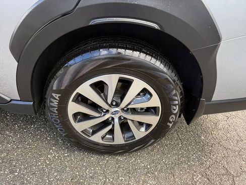 Certified 2025 Subaru Outback Premium AWD/4WD image 29
