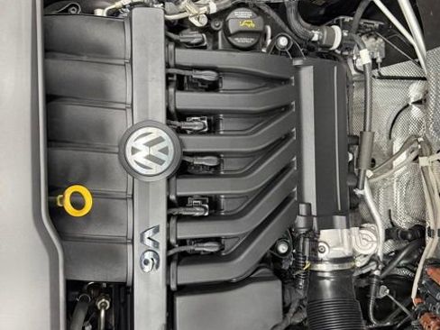 Used 2023 Volkswagen Atlas Cross Sport SEL R-Line image 11