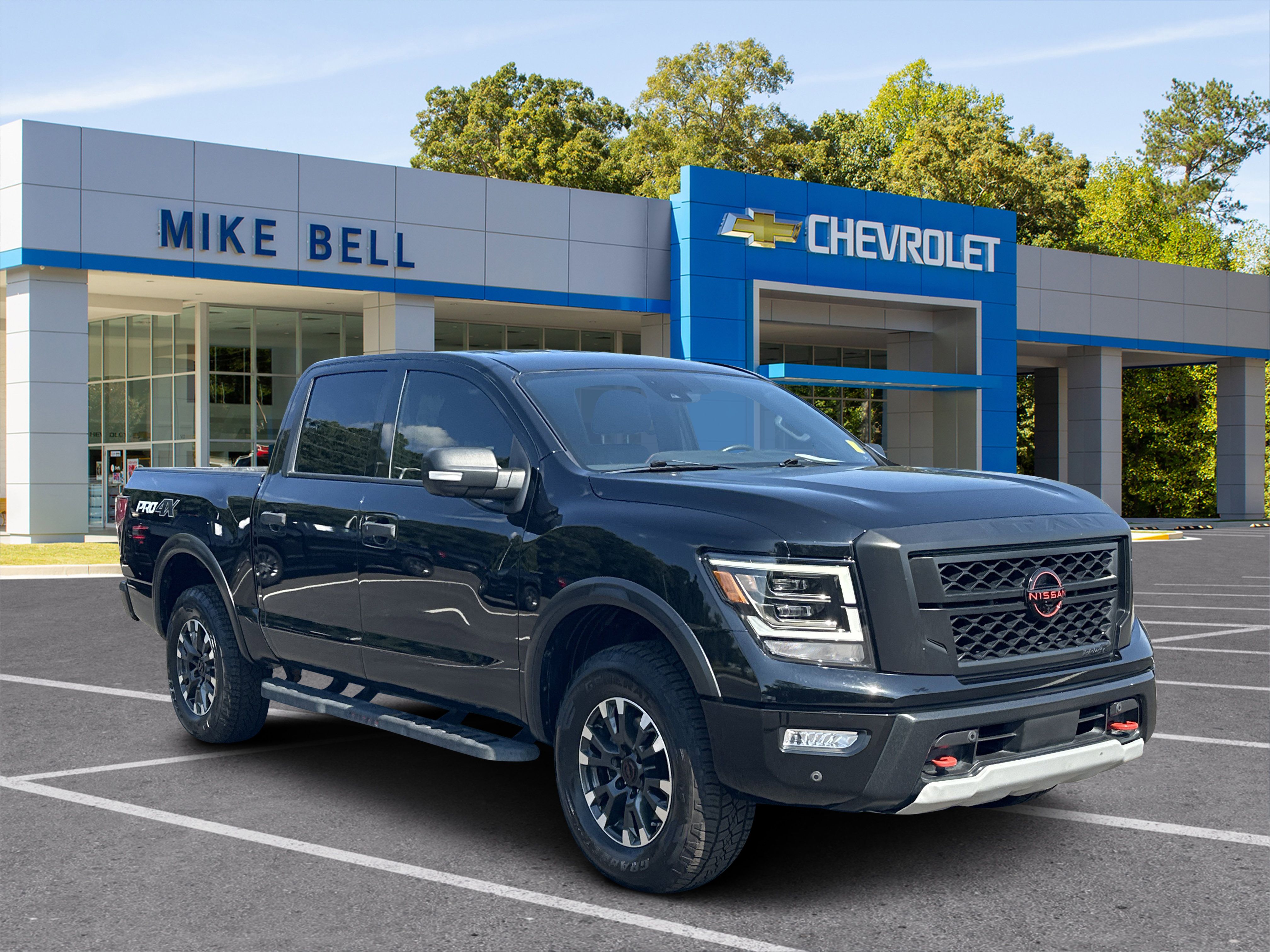 Used 2024 Nissan Titan PRO-4X w/ Pro-4x Convenience Package AWD/4WD image 1
