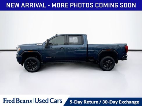 Used 2021 GMC Sierra 2500 AT4 w/ AT4 Preferred Package image 4