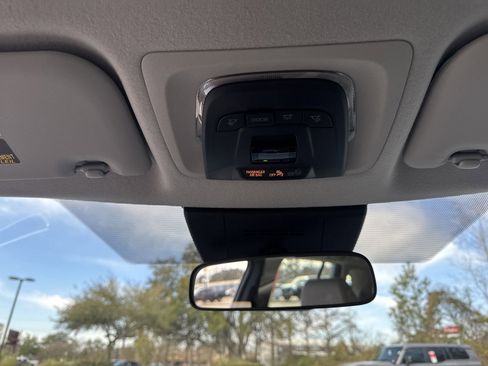 New 2025 Toyota Corolla Cross L image 21