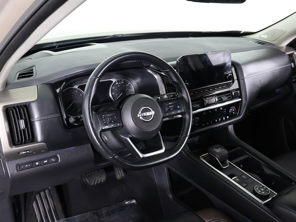 Used 2023 Nissan Pathfinder Platinum w/ Cargo Package AWD/4WD image 33