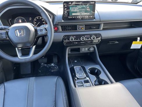 New 2025 Honda Pilot EX-L image 13