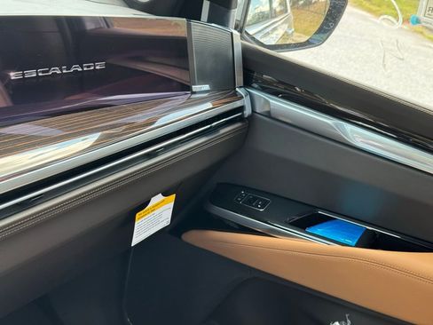 New 2026 Cadillac Escalade ESV Luxury w/ Touring Package image 33