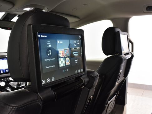 Used 2020 Chrysler Pacifica Touring-L Plus image 23