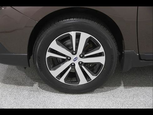 Used 2019 Subaru Outback 2.5i Limited w/ Popular Package #2 AWD/4WD image 23