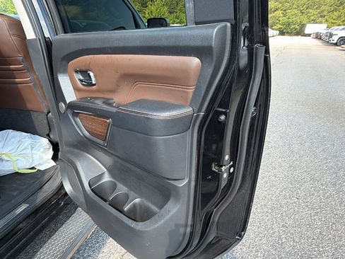 Used 2018 Nissan Titan Platinum Reserve AWD/4WD image 20