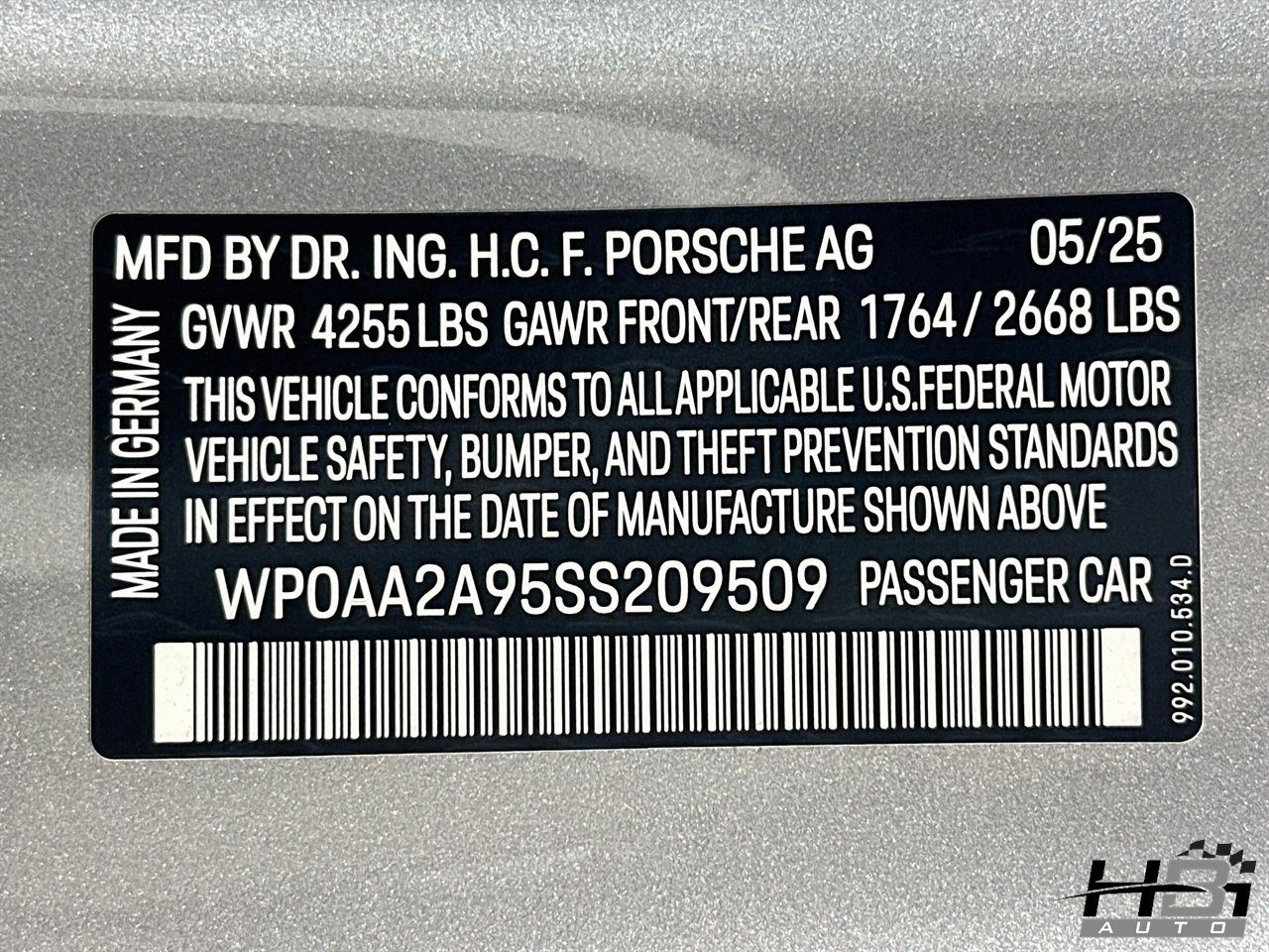 Used 2025 Porsche 911 Carrera T RWD image 17