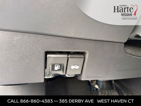 Certified 2025 Nissan Versa SR w/ Trunk Package FWD image 17