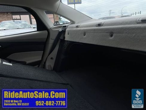 Used 2015 Ford Focus SE FWD image 31