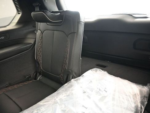 New 2026 Jeep Grand Cherokee L Summit w/ MOPAR Finishing Package AWD/4WD image 13