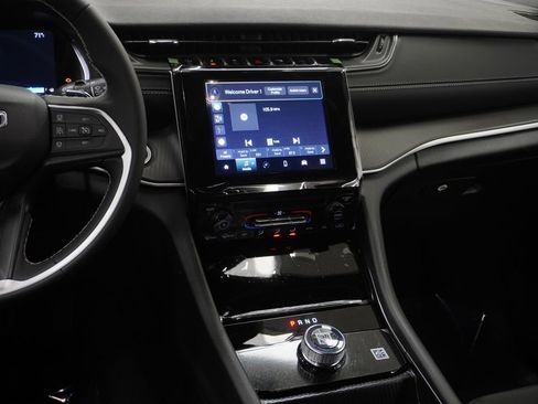 New 2026 Jeep Grand Cherokee Laredo AWD/4WD image 19