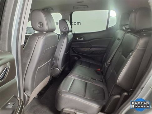 Used 2023 GMC Acadia SLT image 15