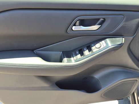 New 2026 Nissan Rogue SV FWD image 10