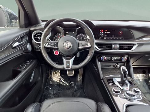 Used 2022 Alfa Romeo Stelvio Quadrifoglio w/ Active Assist Plus Package AWD/4WD image 25