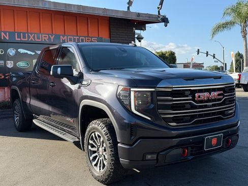 Used 2022 GMC Sierra 1500 AT4 w/ AT4 Premium Package AWD/4WD image 10