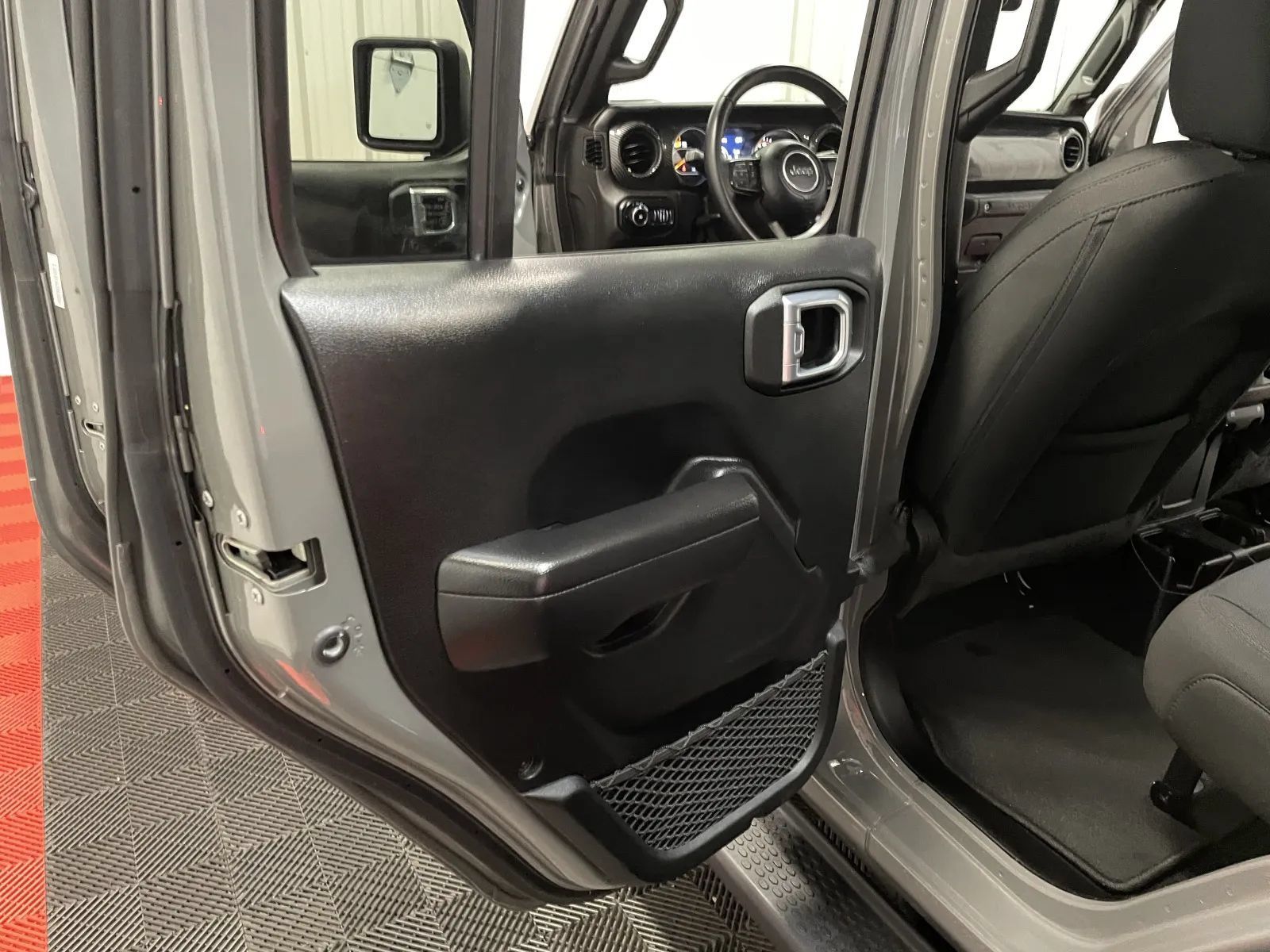 Used 2021 Jeep Wrangler Unlimited Sport AWD/4WD image 38