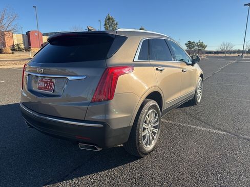 Used 2018 Cadillac XT5 Luxury w/ Driver Awareness Package image 6