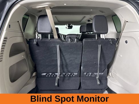 Used 2024 Chrysler Pacifica Limited FWD image 25