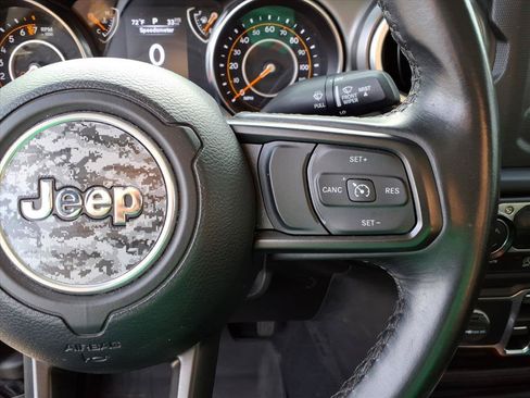 Used 2022 Jeep Gladiator Sport AWD/4WD image 23