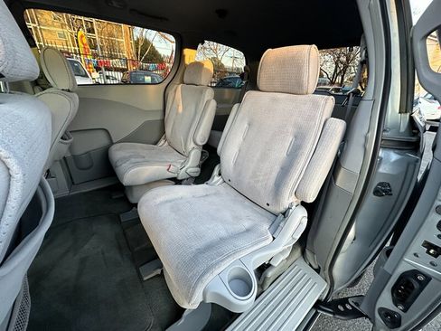 Used 2005 Nissan Quest 3.5 w/ (S01) Seat Pkg image 19