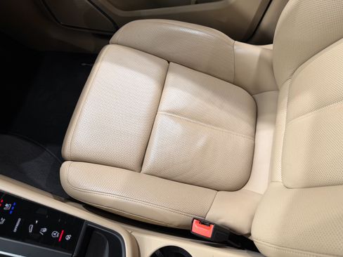 Certified 2023 Porsche Macan S AWD/4WD image 58