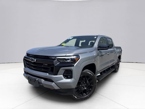 Used 2024 Chevrolet Colorado Z71 w/ LPO, Dark Essentials Package AWD/4WD image 1