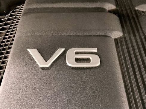 Used 2022 Nissan Frontier SV RWD image 32