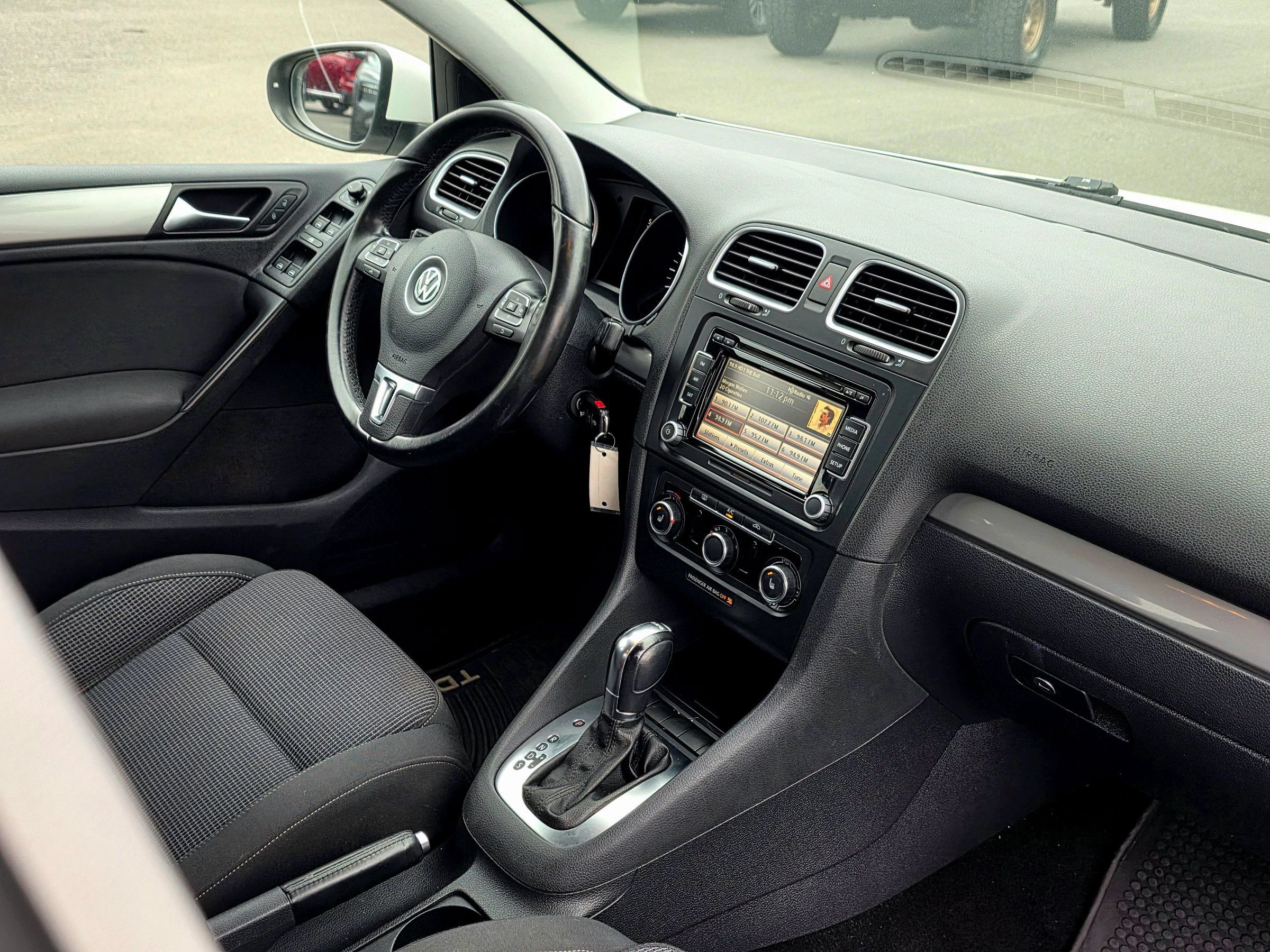 Used 2013 Volkswagen Golf TDI FWD image 26