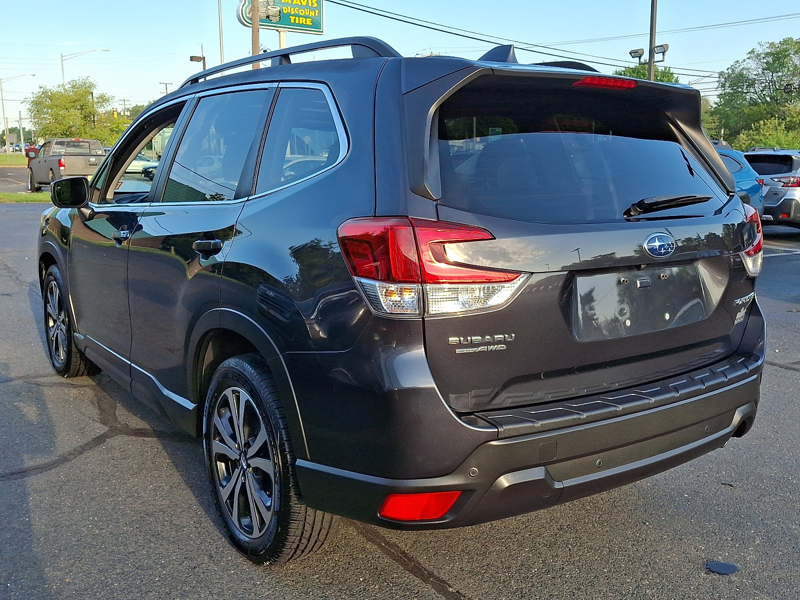 Used 2019 Subaru Forester Limited w/ Popular Package #3 AWD/4WD image 4