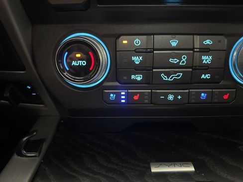 Used 2018 Ford F150 Platinum w/ Equipment Group 701A Luxury image 5