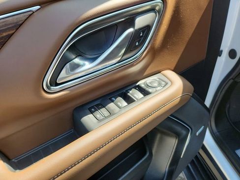 Certified 2024 Chevrolet Suburban High Country w/ Max Trailering Package image 23