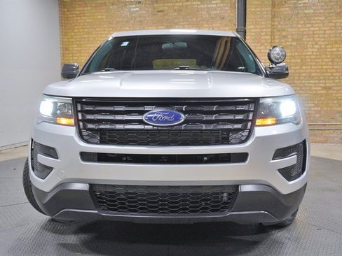 Used 2018 Ford Explorer 4WD Police Interceptor image 3