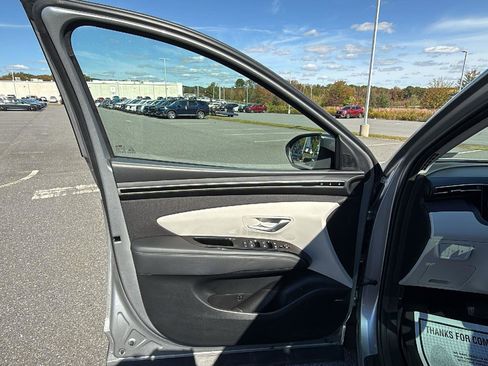 Used 2024 Hyundai Tucson Limited image 26