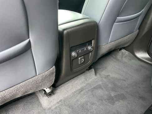 Used 2023 Buick Enclave Essence w/ Experience Buick Package AWD/4WD image 10