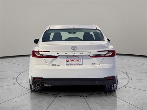 Used 2025 Toyota Camry SE image 6