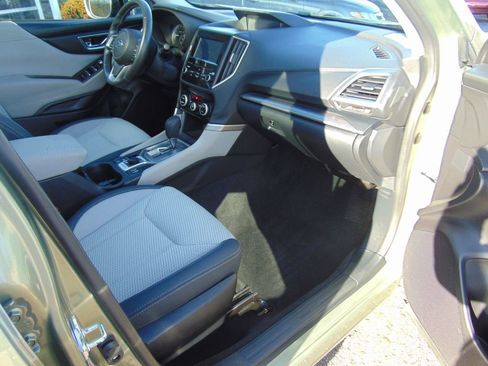 Used 2019 Subaru Forester Premium image 5