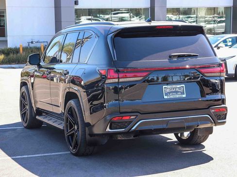 Used 2022 Lexus LX 600 F Sport w/ Accessory Package (Z1) AWD/4WD image 4