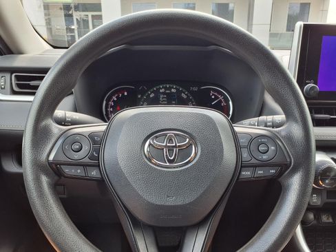 Used 2024 Toyota RAV4 XLE FWD image 22
