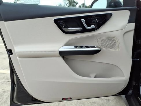 New 2026 Mercedes-Benz GLC 300 GLC 300 image 12